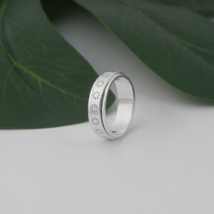 Celtic Flower Stress Relieving Spinning Ring