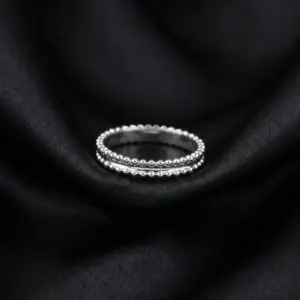 Van Cleef & Arpels, Estelle Wedding Band